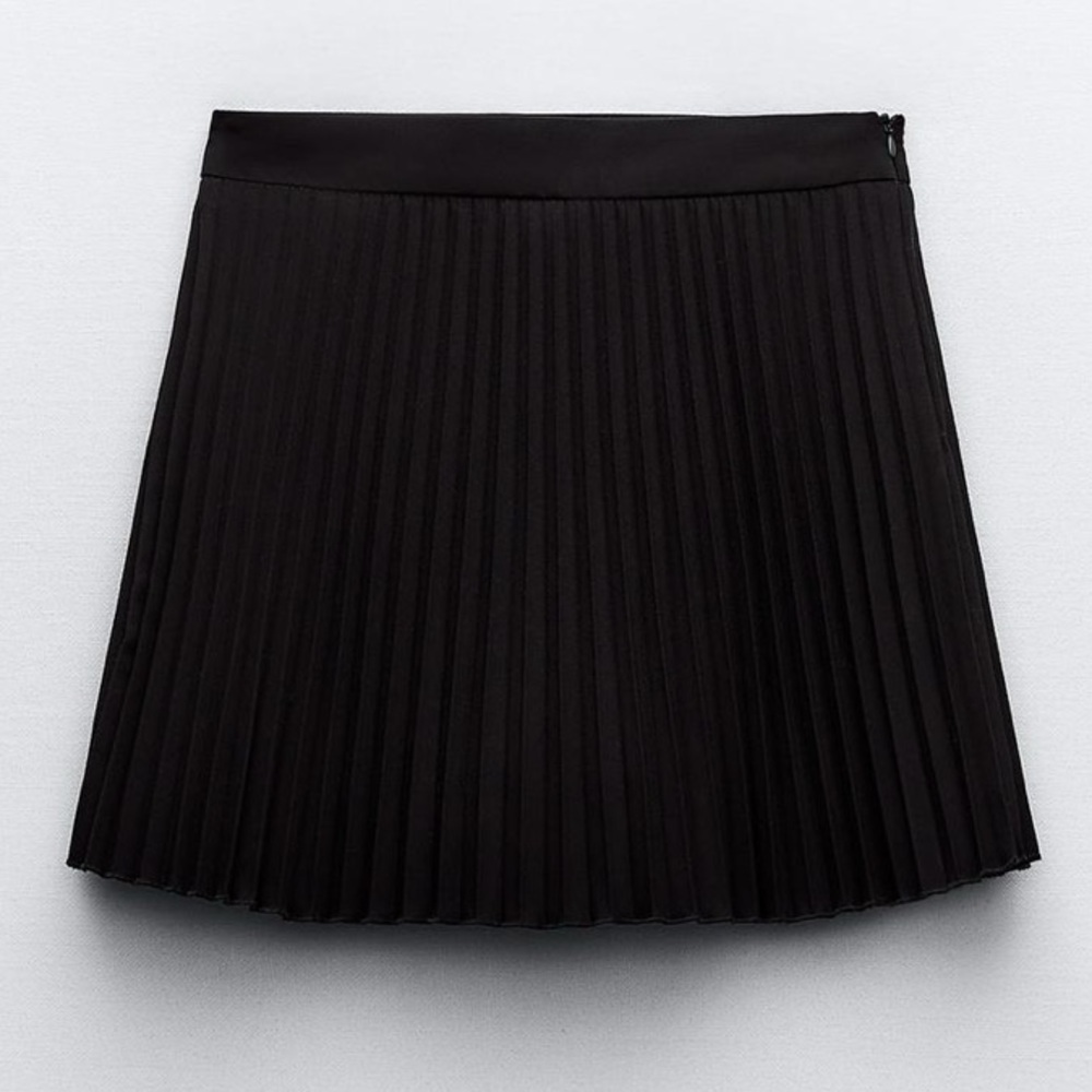 Black pleated mini skirt (skort) NWT